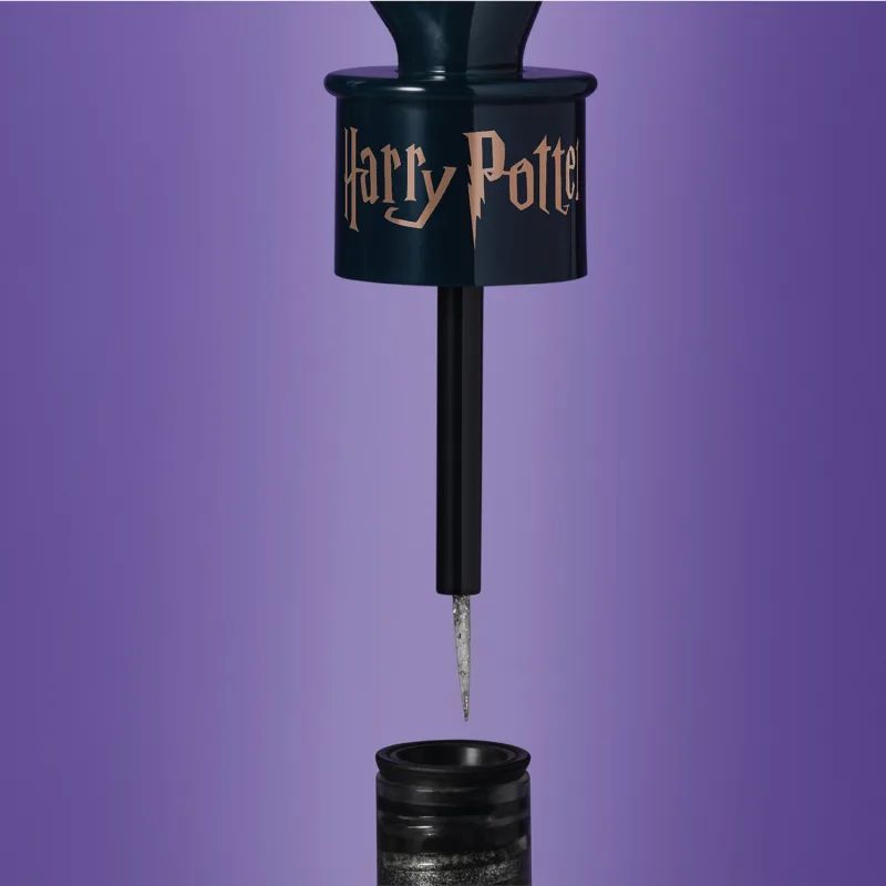 DELINEADOR L�QUIDO BRANCO ILUMINADO EXPECTO PATRONUM HARRY POTTER QDB AULA DE FEITI�OS 7ML